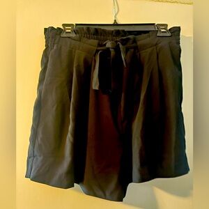 Wellington’s black dressy shorts